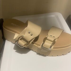 Soda Women's Cream Platform Sandals